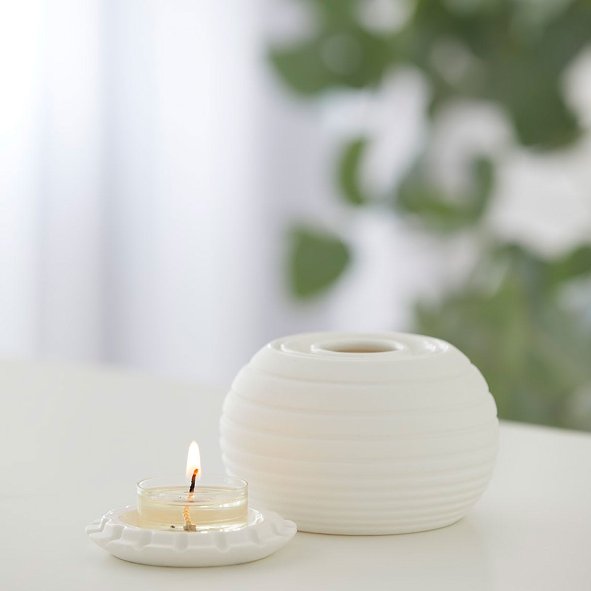 Illuminescents‚™ Clean Lines Fragrance Warmer - PartyLite US